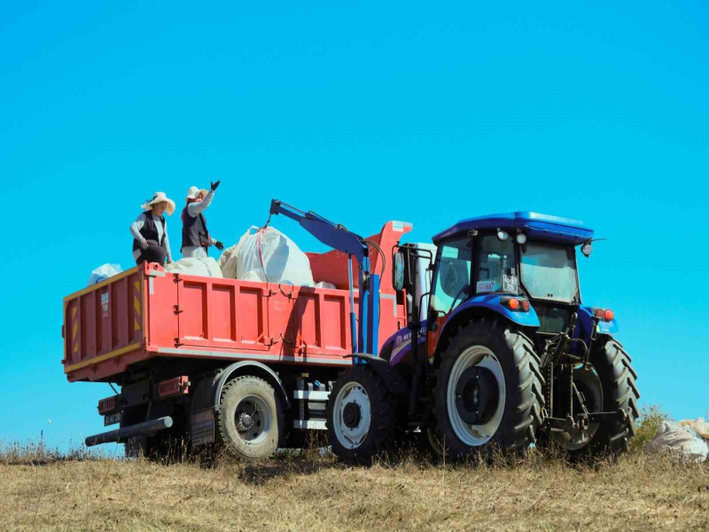 Kocaeli'de 2025 Yılında Çiftçilere 166 Milyon TL Destek Sağlandı Kocaeli'de 2025 Yılında Çiftçilere 166 Milyon TL Destek Sağlandı