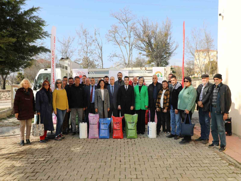 Eskişehir'de Çiftçilere İyi Tarım Projesi Kapsamında Gübre Dağıtımı Yapıldı
